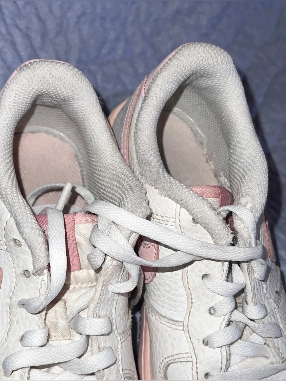 Nike Kids White and Pink Low-Top Sneakers kids 13.5